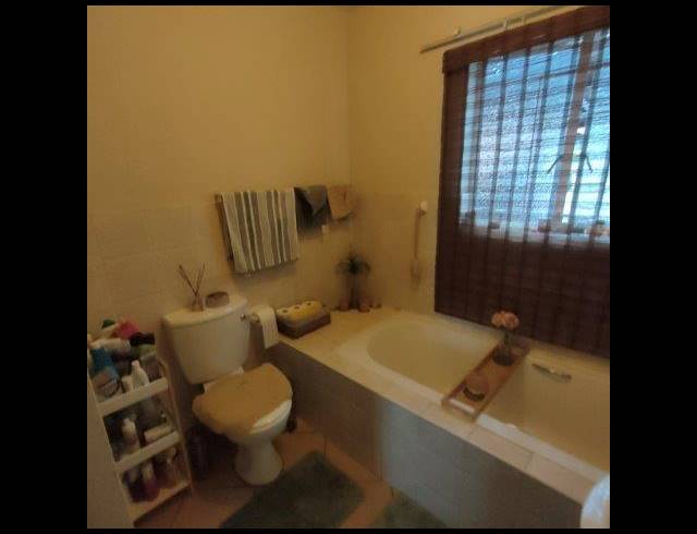 2 BEDROOM SIMPLEX FOR SALE IN HIGHVELD